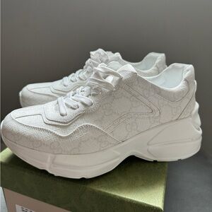 Gucci GG supreme white sneaker